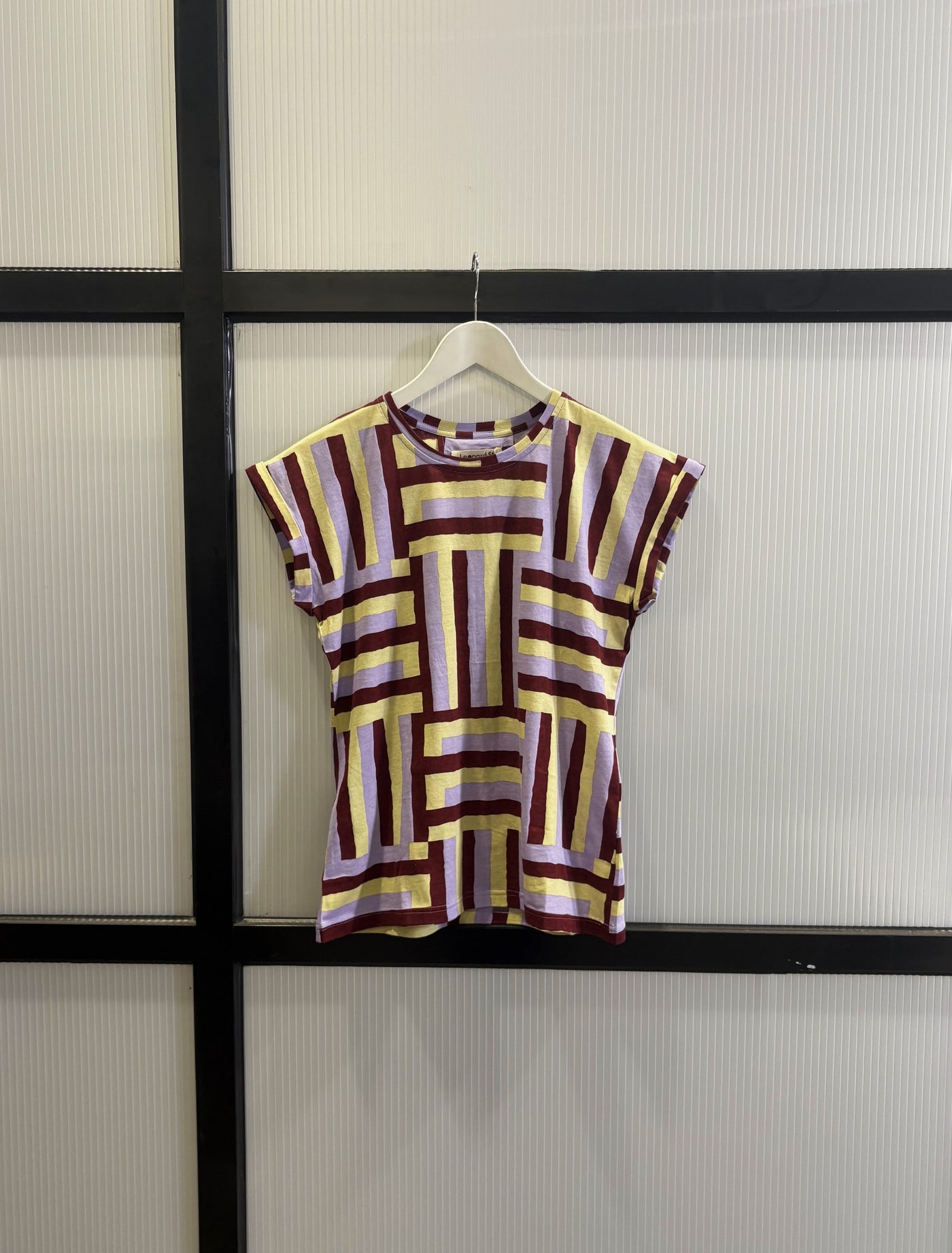 Wobble Tee